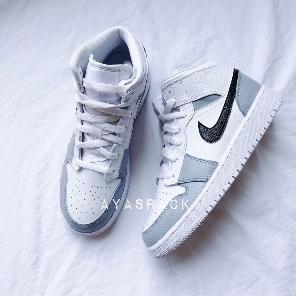 Custom Nike air jordan black and dark gray - Picture 4 of 9